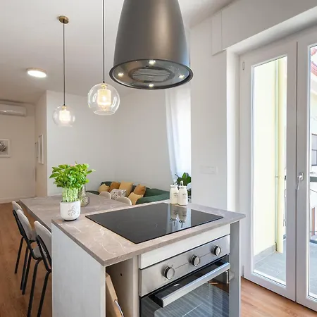 Apartament La Finestra Sul Porto-appartamento