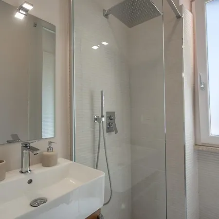 Apartment La Finestra Sul Porto-appartamento