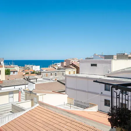 La Finestra Sul Porto-appartamento * Porto Torres
